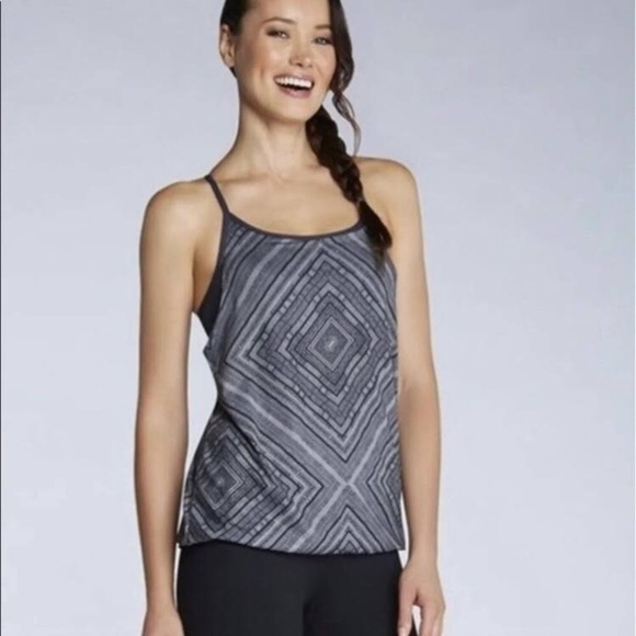 Fabletics printed norwalk built in bra work out tank‎ - Picture 1 of 9